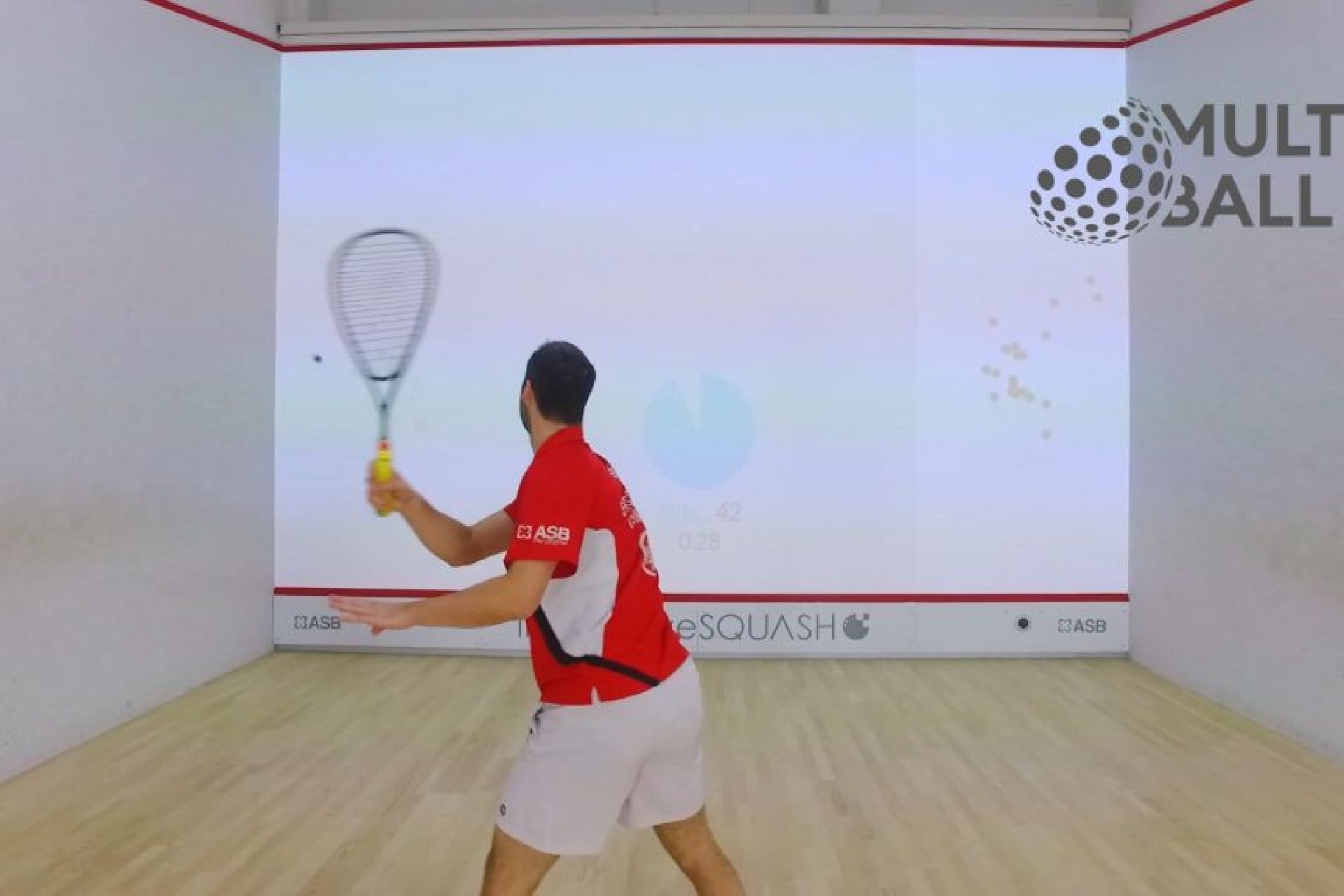 Jeu de squash interactif, combinant jeu vidéo et sport