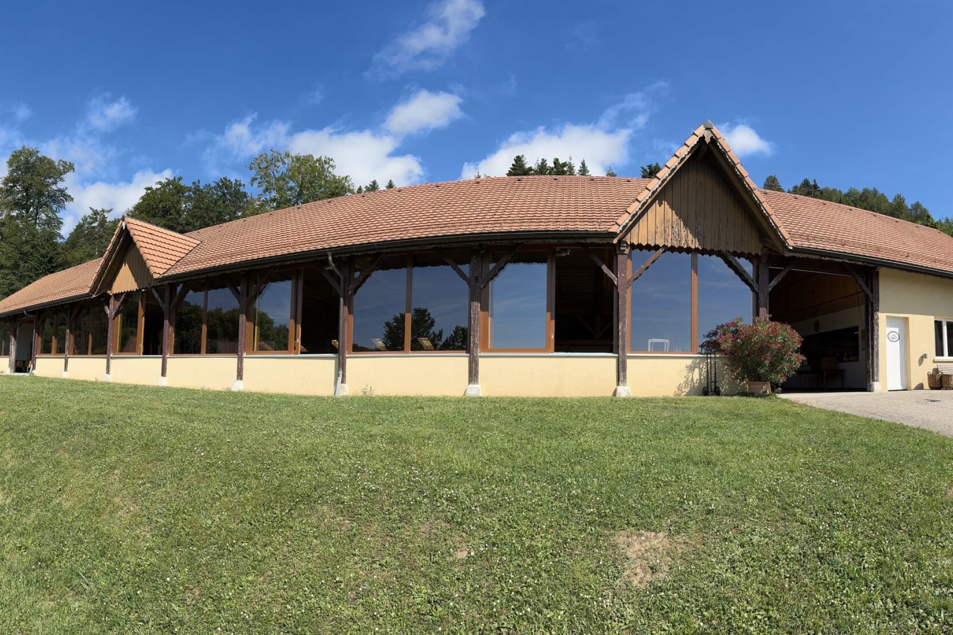 Cantine des Ages vue batiment