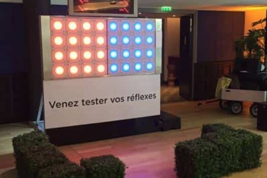 Jeu de réflexes sur mur Digi-Sports pouvant opposer 2 joueurs simultanément