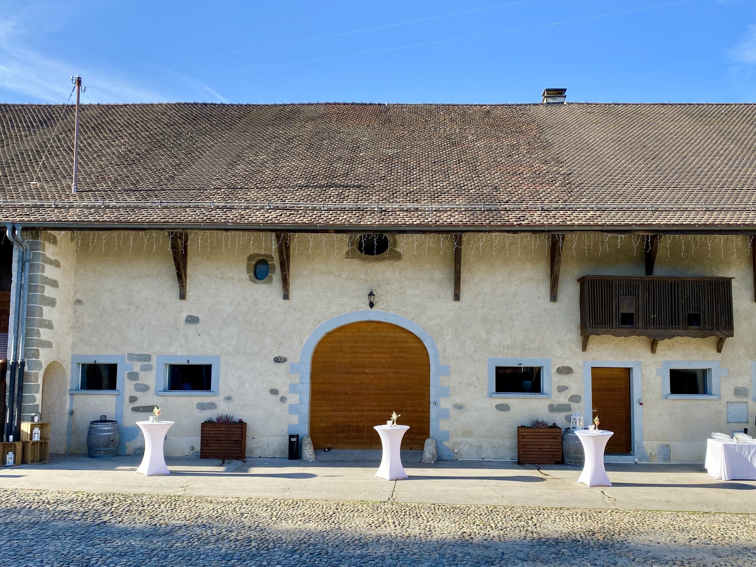 Domaine de Collex cour du domaine