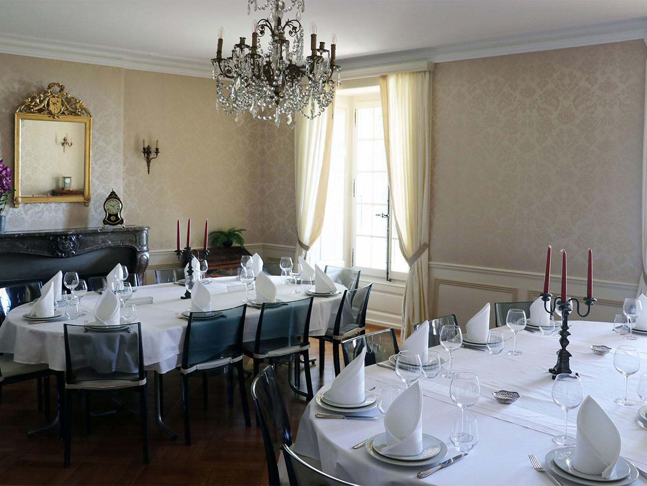 Le Manoir de St-Prex le petit salon