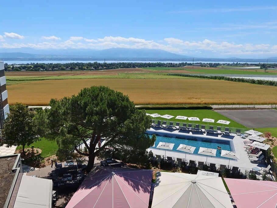 Everness hotel et resort vue piscine 2025